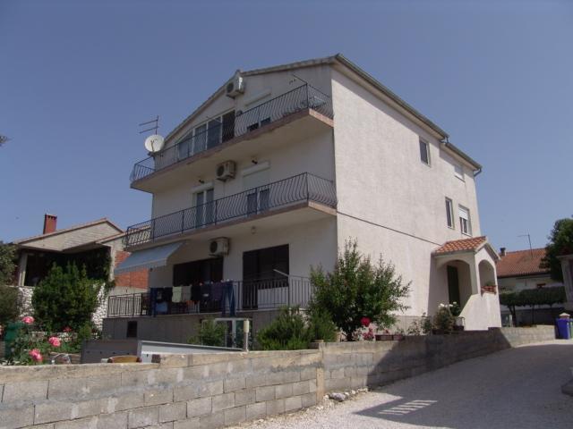 Apartmani Kapitanovic Біоград-на-Мору Екстер'єр фото