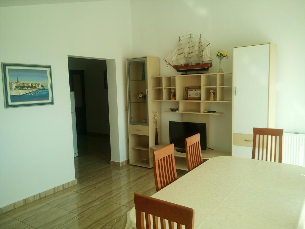 Apartmani Kapitanovic Біоград-на-Мору Екстер'єр фото