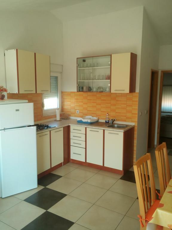 Apartmani Kapitanovic Біоград-на-Мору Екстер'єр фото